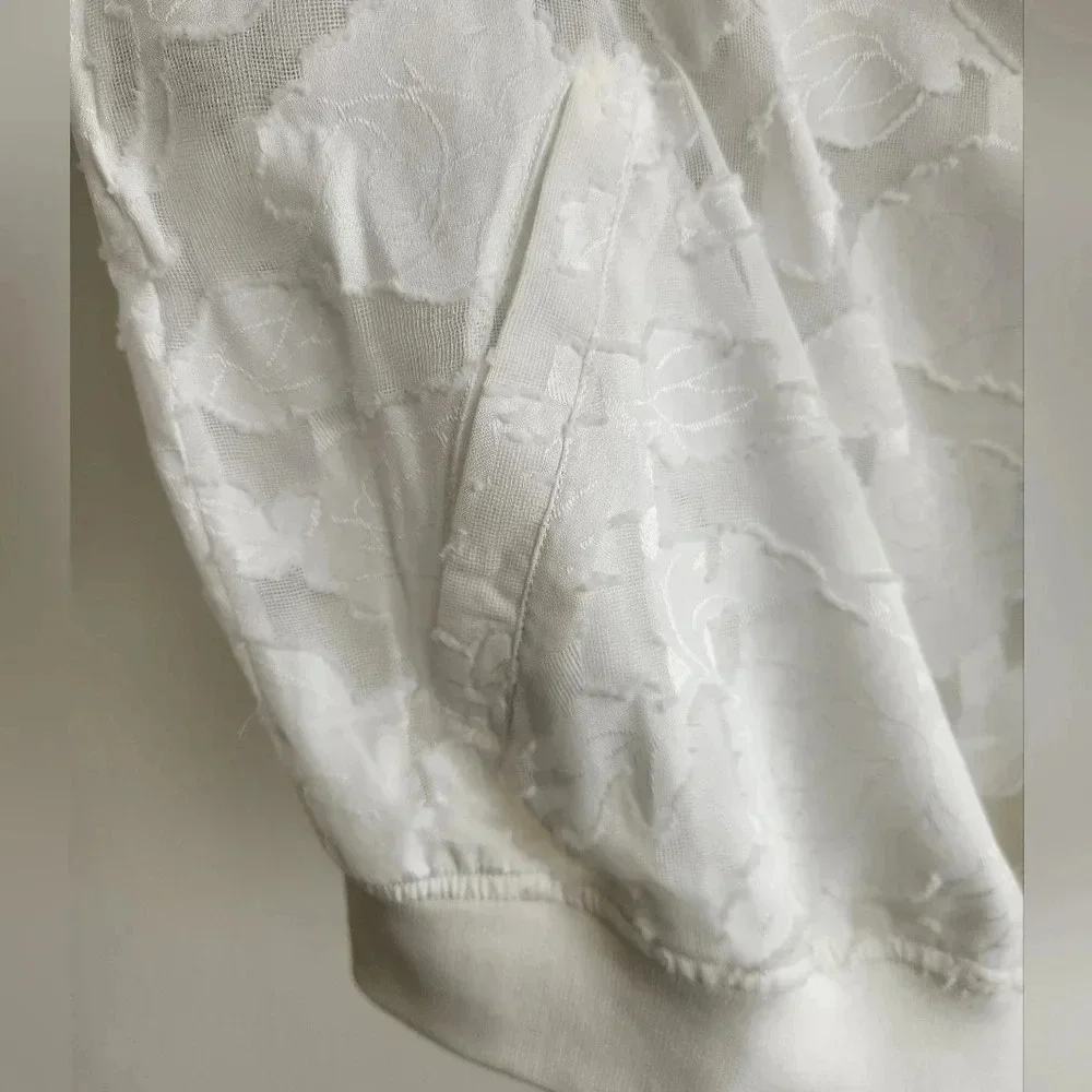 Soncy delicate lace
